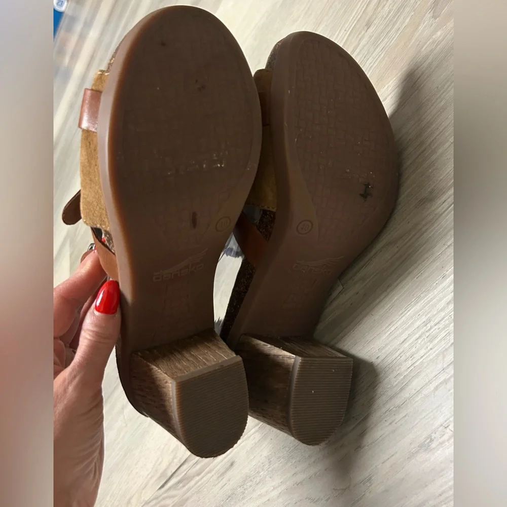Dansko Sandals Dominique Tan Brown Women 40 US 9.5-10 Block Heel Leather Suede - Picture 13 of 13